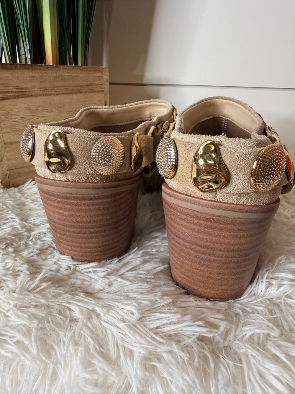 Dolce Vita Kanyon Suede Pointed Toe Western Embellished Mule Heels Tan Size 8.5 - Picture 10 of 12